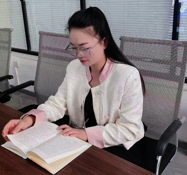 书林漫步 经典共享 | 师者荐书：《悉达多》