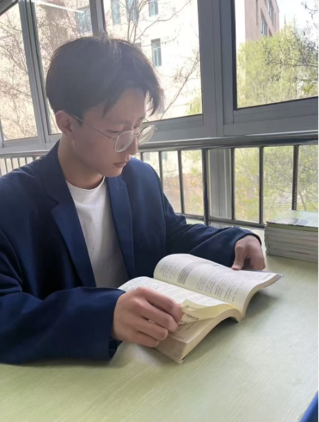 ​ 书韵校园 · 学生荐书 | 《钢铁是怎样炼成的》