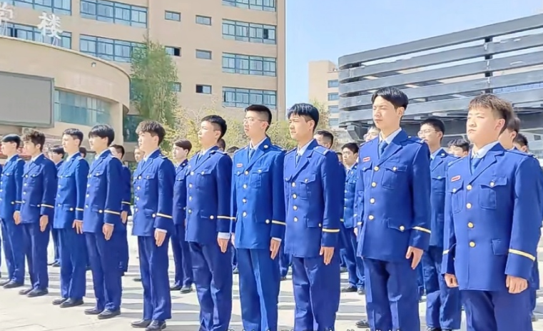 关注与期待——致中职生